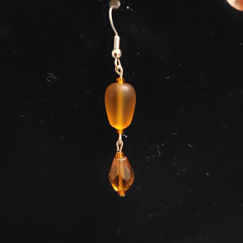 Amber dangle earrings - Picture 3 of 3